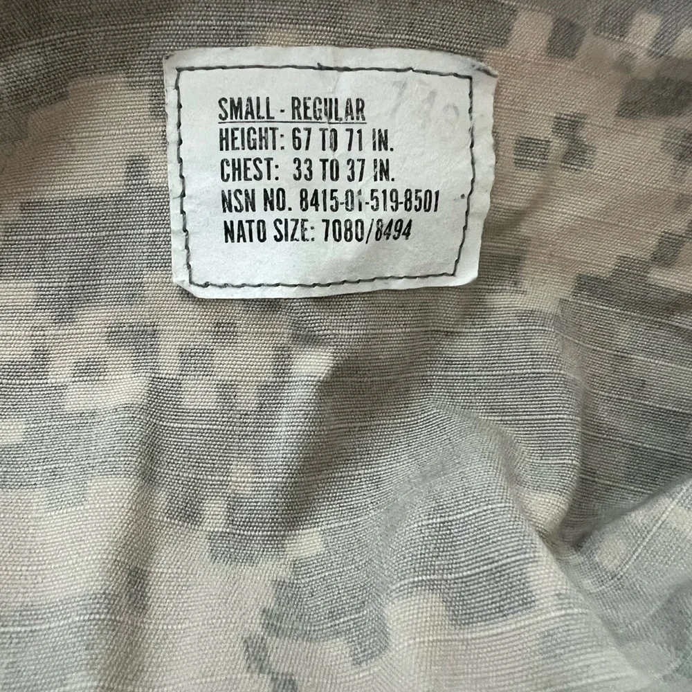 US Army Jacket Mens Small Regular Digital Camo Military Combat Uniform